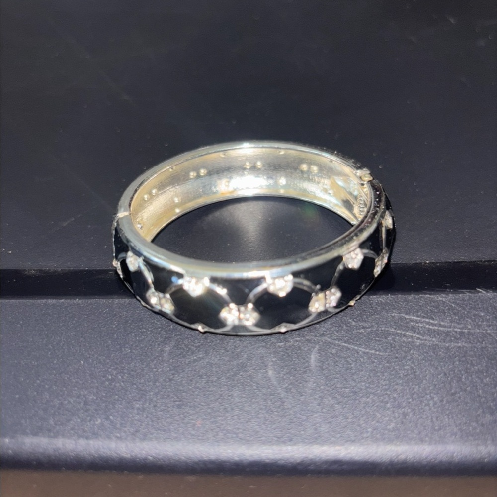 Elegant Black Enamel Bling bracelet bangle